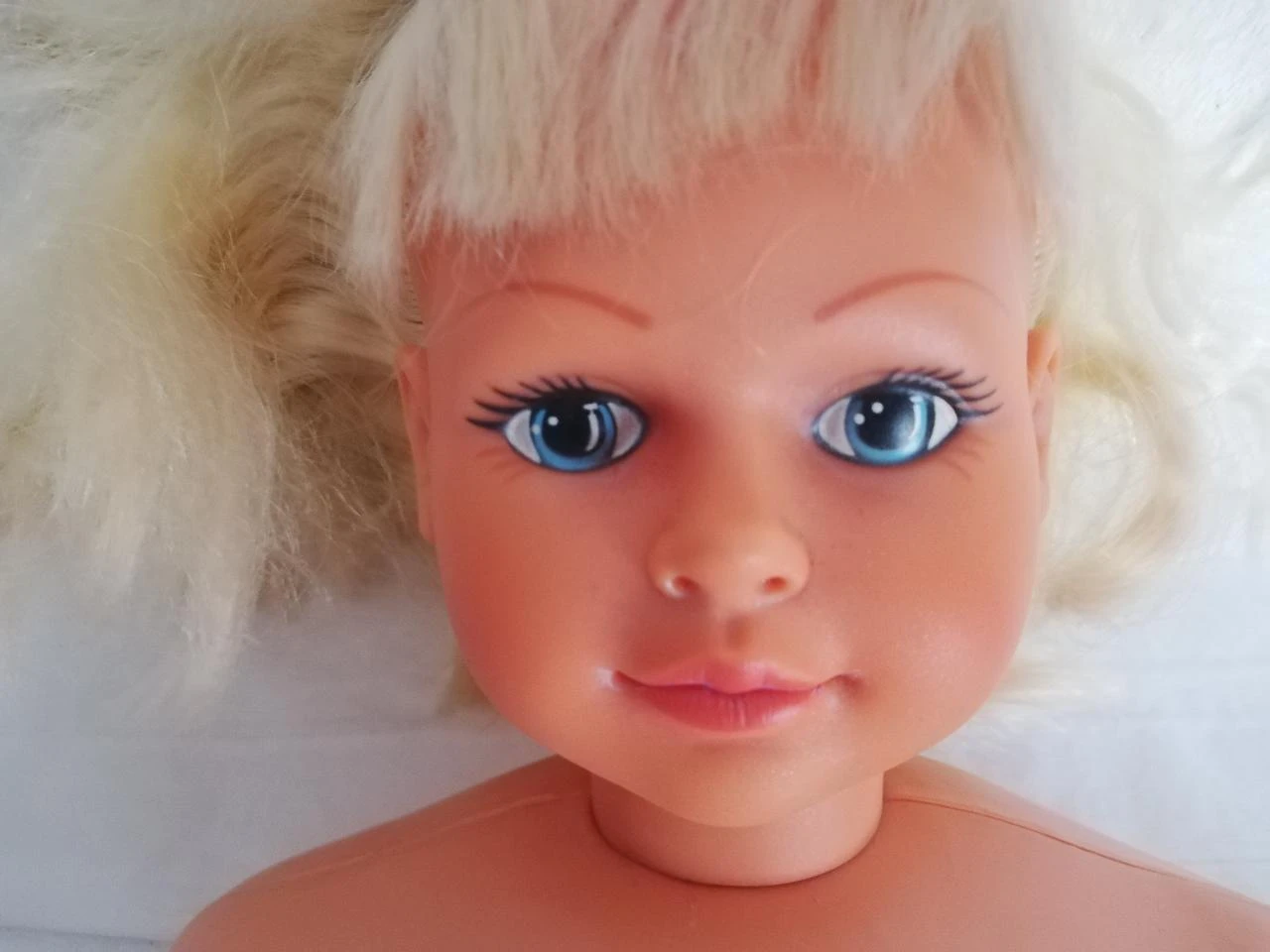 doll with styling head – photo 2